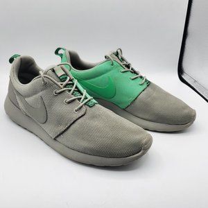 NIKE ROSHE RUNNING SHOE SNEAKERS